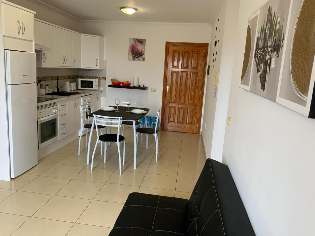 Brunella'S Apartment - Beach View 圣米格尔德阿沃纳 外观 照片