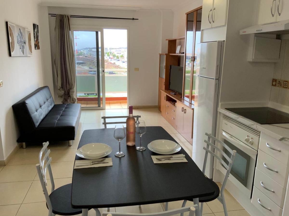Brunella'S Apartment - Beach View 圣米格尔德阿沃纳 外观 照片