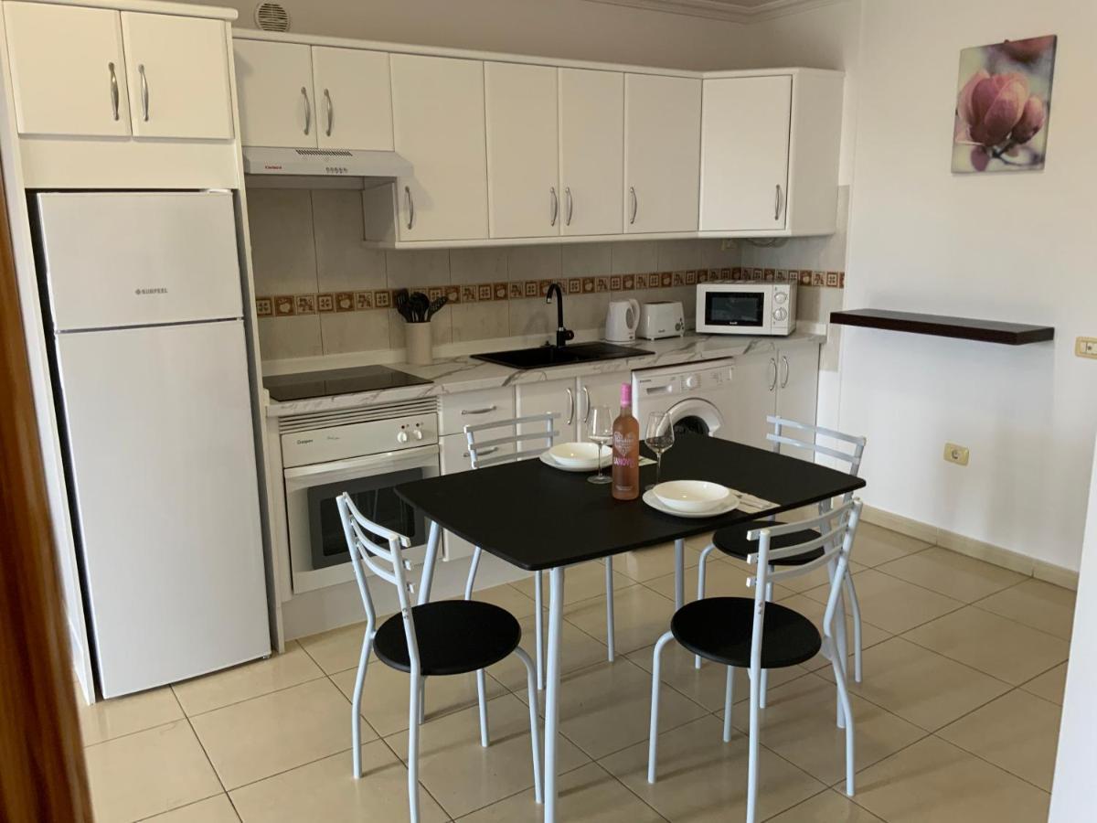Brunella'S Apartment - Beach View 圣米格尔德阿沃纳 外观 照片